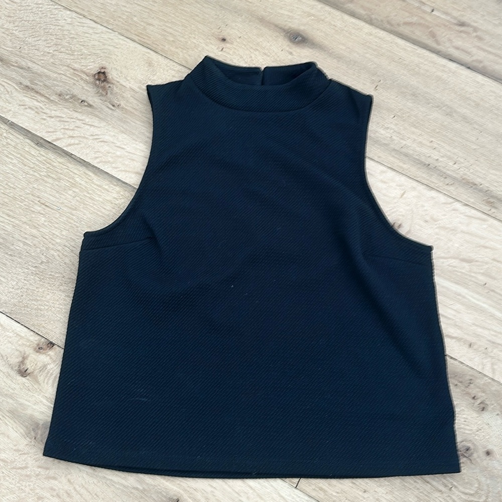 Express XS black tank